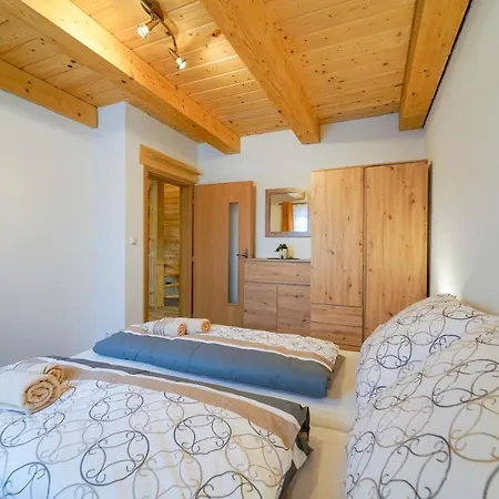 Triti Villa Stará Lesná